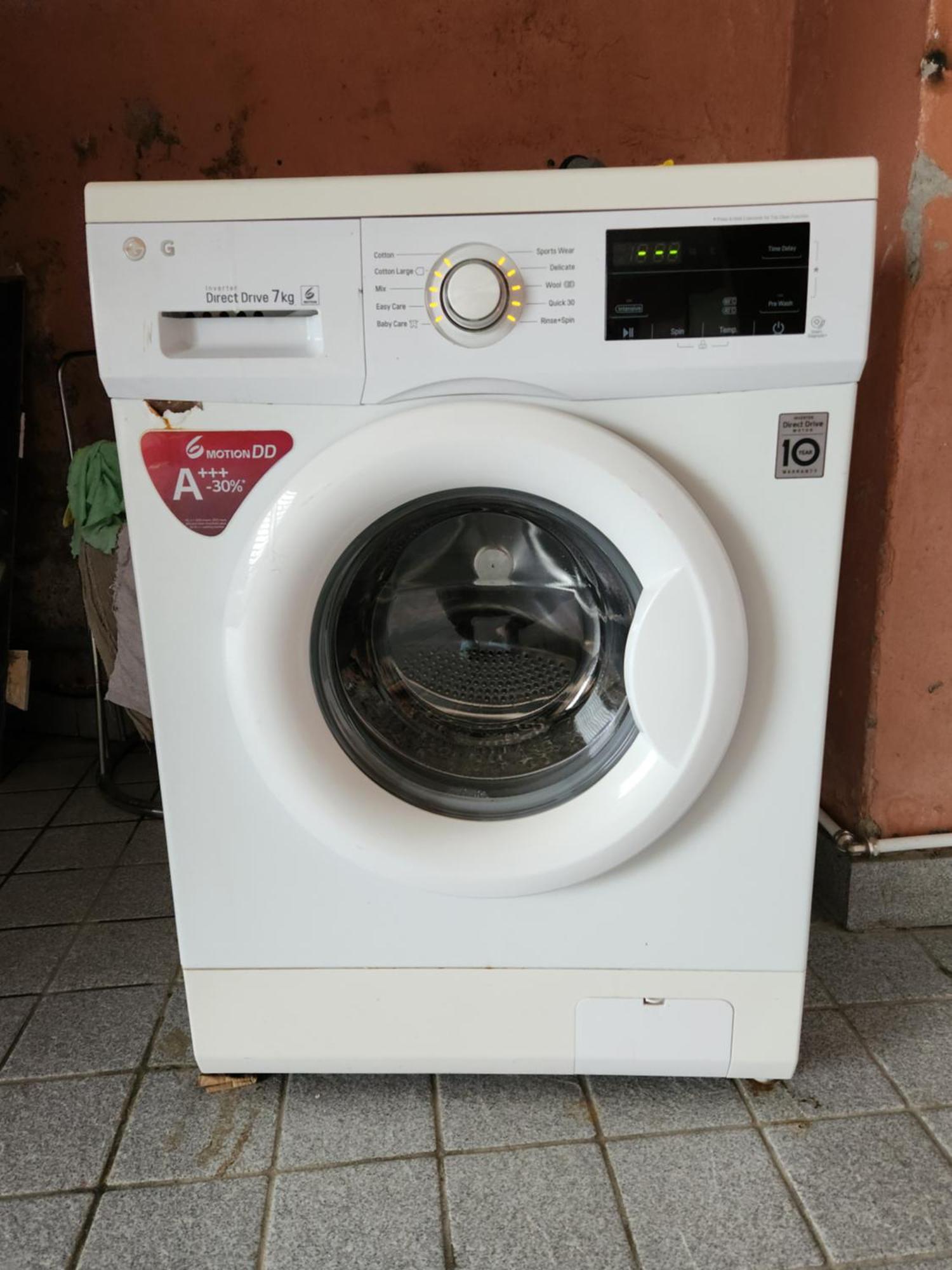 Meuble 1Ch 2E Ch Dispo Avec Un Supplement E1D Apartment Douala Room photo